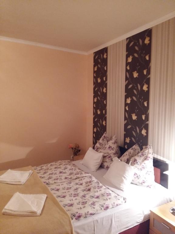 City Centre Apartment Győr Kültér fotó